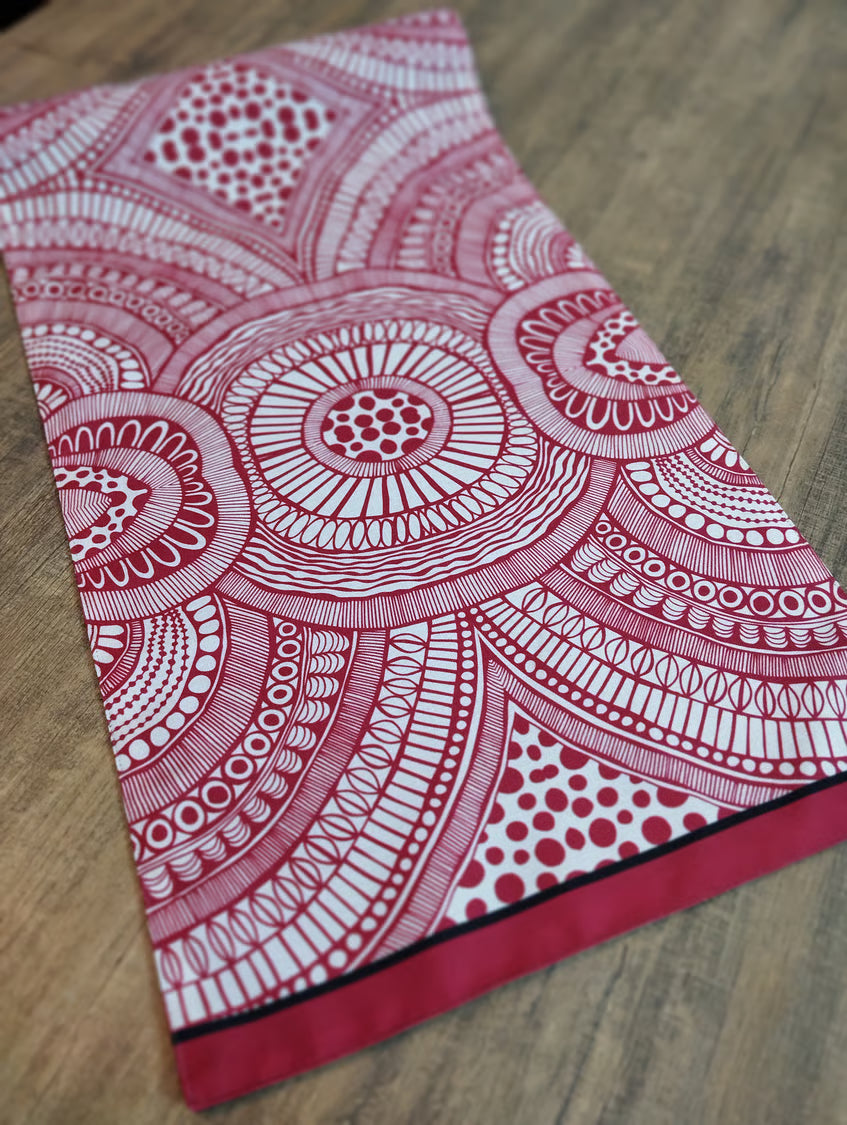 GP doodle - Table runner