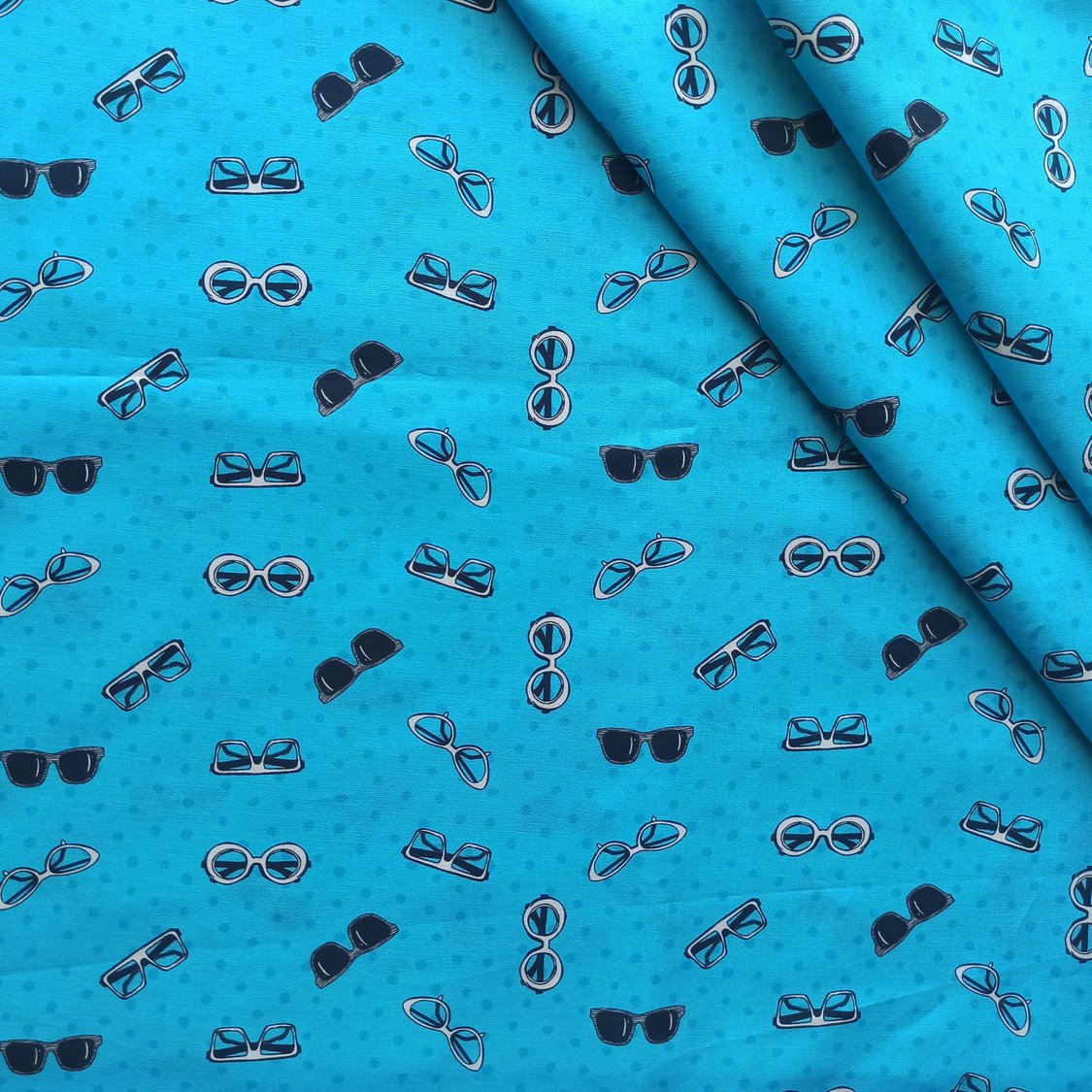 GPA77b - Blue Kala chashma